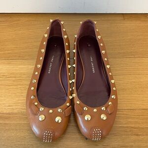 Marc Jacobs | Studded leather mouse flat, Size 36. Small rip in the back.
